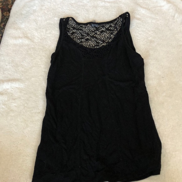 Black tank top - Picture 2 of 2